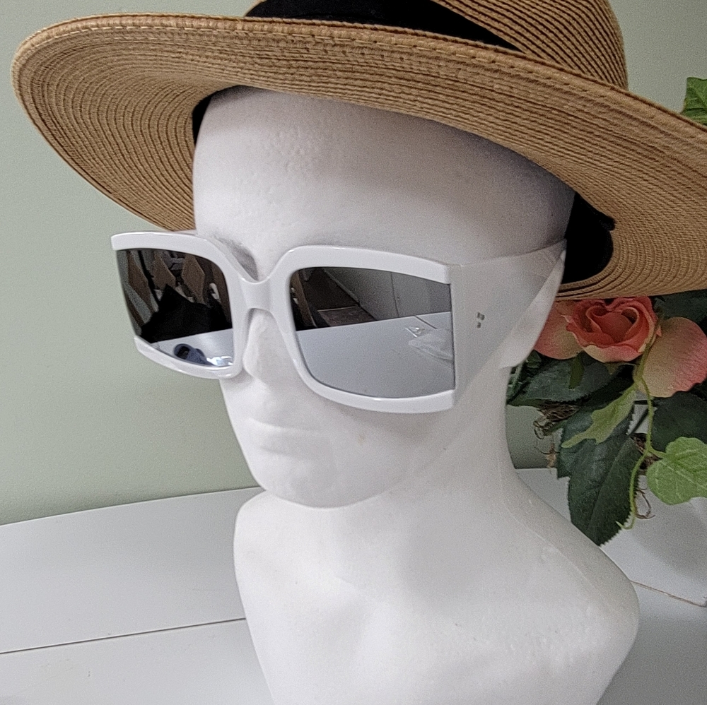 NWT OVERSIZED WHITE MIRROR SQUARE DESIGNER 🕶 SUNGLASSES w case